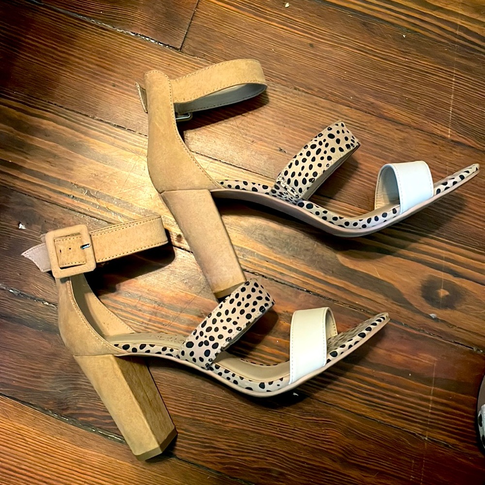 Heels - Picture 2 of 3
